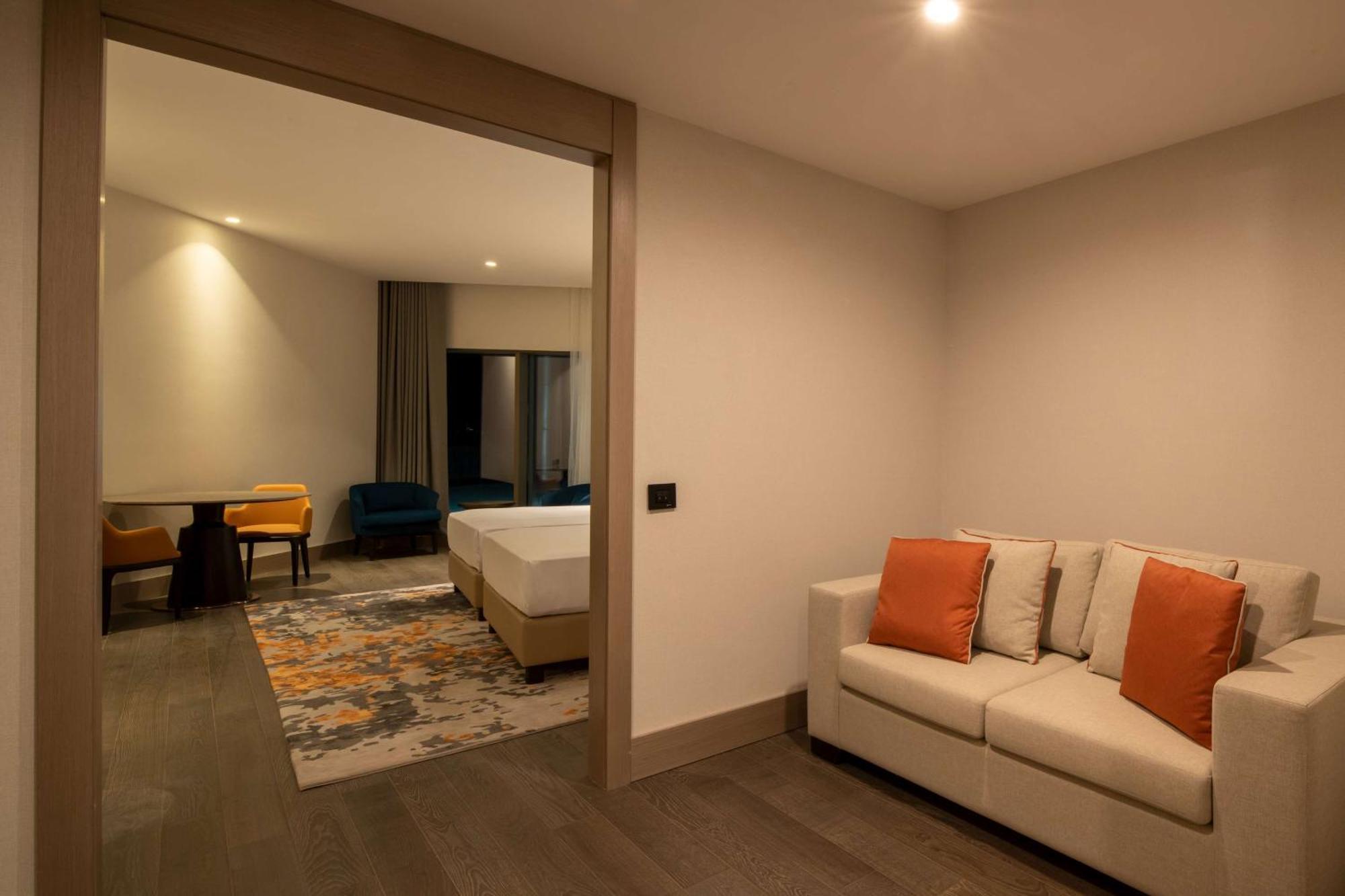 Hilton Mall Of Isztambul Kültér fotó A suite at the hotel